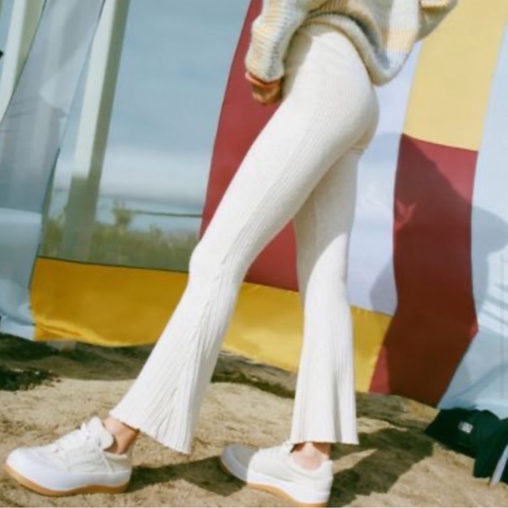 • Urban Outfitters Rosie Ribbed Flare Lounge Pant In Ivory L • - Picture 5 of 12